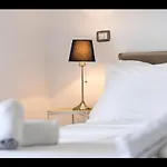 Athina شقة فندقية أوريكوم