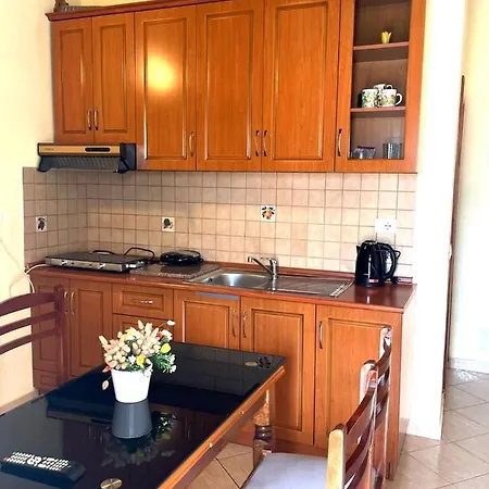 Aparthotel Athina *