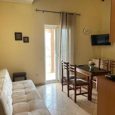 Athina Aparthotel *