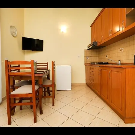 Athina 4* Bashkia e Orikumit