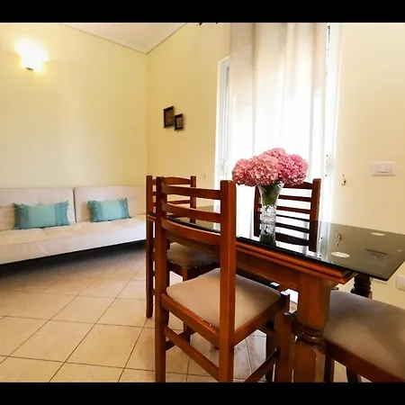 Lägenhetshotell Athina 4*