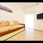 Athina Aparthotel Orikumi