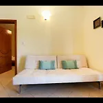 Aparthotel Athina Orikumi