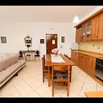 Athina 4*