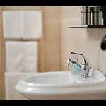 Athina Aparthotel 4*
