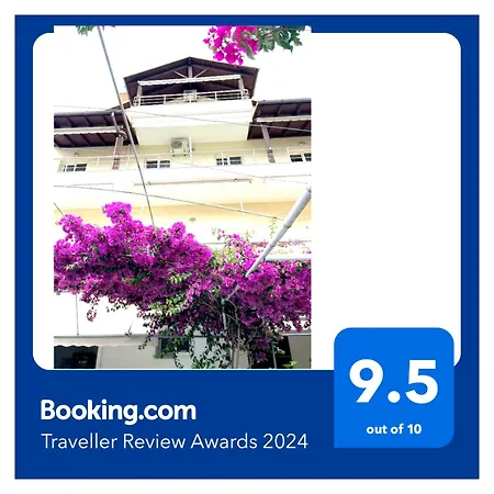 アパートホテル Athina 4*