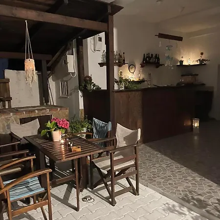 Lägenhetshotell Athina 4*