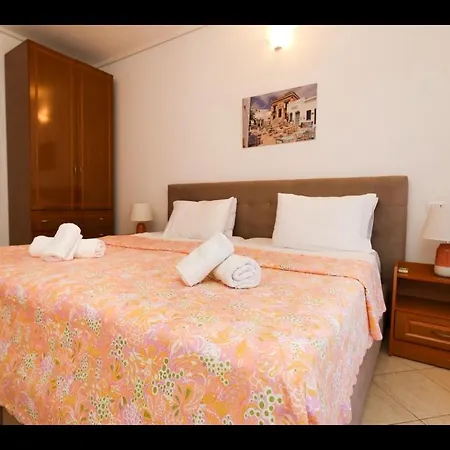 Athina 4*