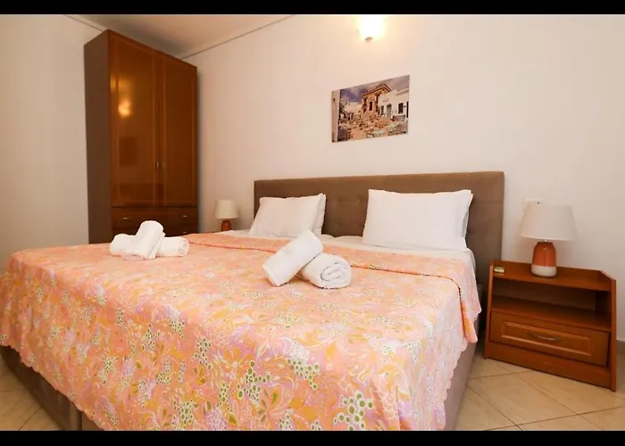 Athina 4*
